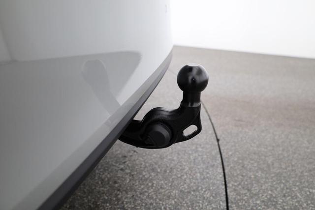 Skoda Octavia Combi 1.5 TSI 110 kW Selection Selection, AHK, LED, Side, ACC, Kamera, 17-Zoll 