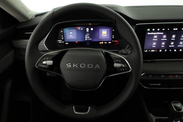 Skoda Octavia Combi 1.5 TSI 110 kW Selection Selection, AHK, LED, Side, ACC, Kamera, Winter, 17-Zoll 
