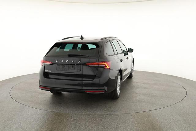 Skoda Octavia Combi 1.5 TSI 110 kW Selection Selection, AHK, LED, Side, ACC, Kamera, Winter, 17-Zoll 