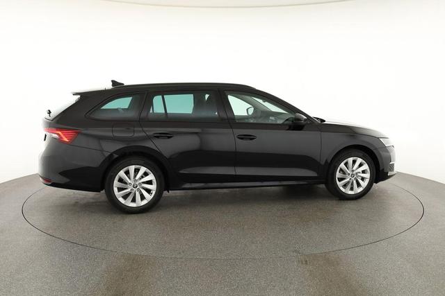 Skoda Octavia Combi 1.5 TSI 110 kW Selection Selection, AHK, LED, Side, ACC, Kamera, Winter, 17-Zoll 