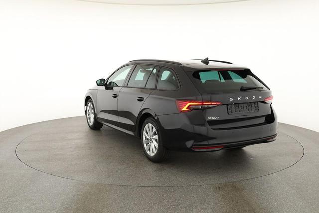 Skoda Octavia Combi 1.5 TSI 110 kW Selection Selection, AHK, LED, Side, ACC, Kamera, Winter, 17-Zoll 