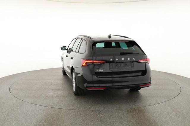 Skoda Octavia Combi 1.5 TSI 110 kW Selection Selection, AHK, LED, Side, ACC, Kamera, Winter, 17-Zoll 