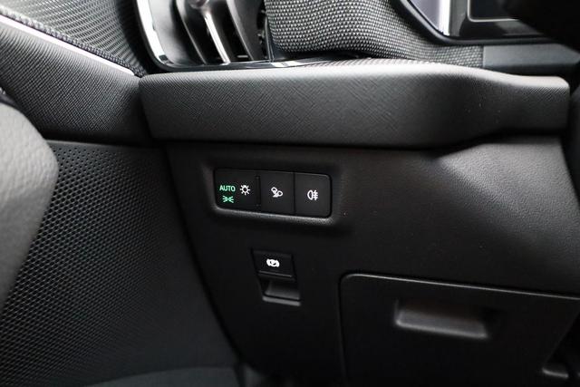 Skoda Kodiaq 1.5 TSI mHEV 110 kW Selection DSG Selection, AHK, Navi, Side, Kamera, Winter, 4 J.- Garantie 