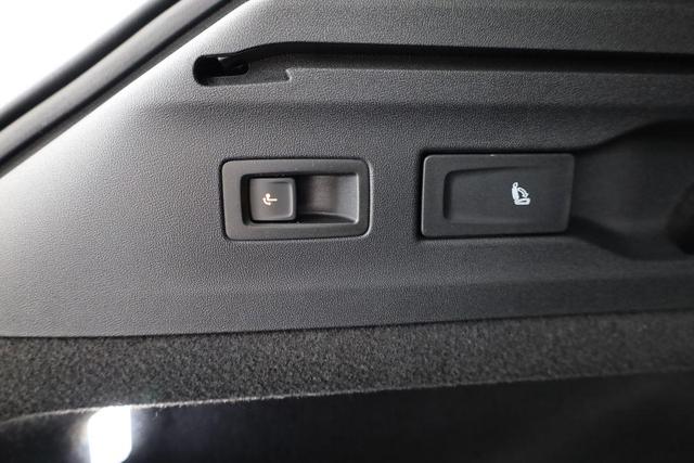 Volkswagen ID.7 Tourer Pro Black, AHK, HuD, IQ.Light, IQ.Drive, AreaView, Side, Winter, 19-Zoll 