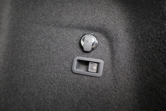 Volkswagen Golf Variant Life eTSI VIII 1.5 DSG Life, AHK, LED, Side, Winter, 17-Zoll 
