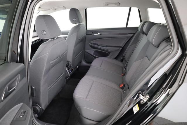 Volkswagen Golf Variant 1.5 eTSI 110 kW Life VIII DSG Life, easyOpen, Kamera, LED, Side, Winter, 3 J.-Garantie 