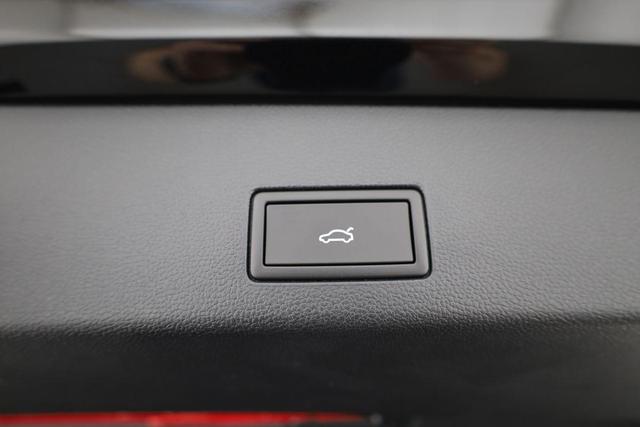 Volkswagen Golf Variant 1.5 eTSI 110 kW Life VIII DSG Life, easyOpen, Kamera, LED, Side, Winter, 3 J.-Garantie 
