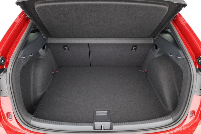 Volkswagen Taigo R-Line 1.5 TSI DSG R-LINE, AHK, Navi, IQ.Light, Kamera, ACC, Winter 