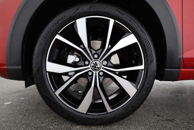 Volkswagen Taigo R-Line 1.5 TSI DSG R-LINE, AHK, Navi, IQ.Light, Kamera, ACC, Winter 
