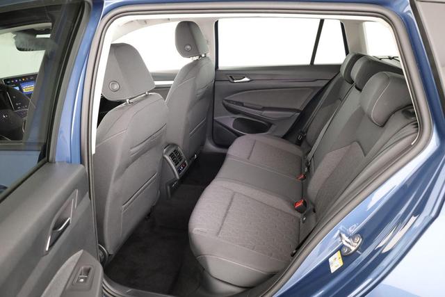 Volkswagen Golf Variant 1.5 eTSI 110 kW Life VIII DSG Life, AHK, easyOpen, Kamera, LED, Side, Winter, 3 J.-Garantie 