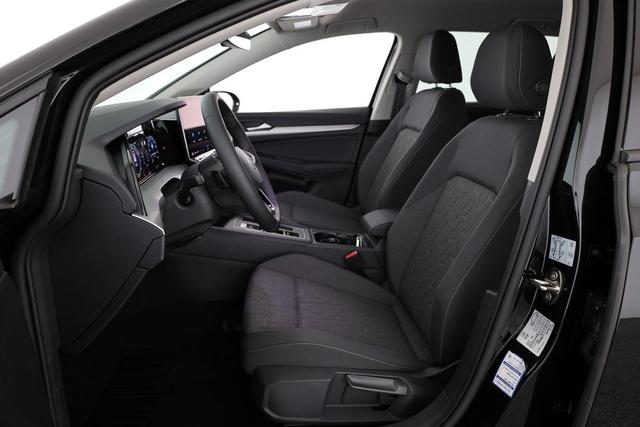 Volkswagen Golf Variant 1.5 eTSI 110 kW Life VIII DSG Life, AHK, easyOpen, Kamera, LED, Side, Winter, 3 J.-Garantie 