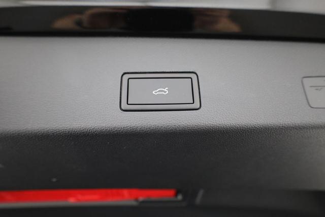 Volkswagen Golf Variant 1.5 eTSI 110 kW Life VIII DSG Life, AHK, easyOpen, Kamera, LED, Side, Winter, 3 J.-Garantie 