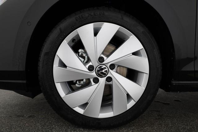 Volkswagen Golf Variant 1.5 eTSI 110 kW Life VIII DSG Life, AHK, easyOpen, Kamera, LED, Side, Winter, 3 J.-Garantie 