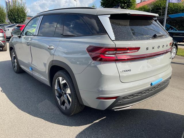 Skoda Kodiaq 2.0 TDI 142 kW 4x4 Sportline DSG Sportline, Pano, AHK, Navi, Matrix, el. Klappe, Side, Winter, 19-Zoll, 4 J.-Garantie 