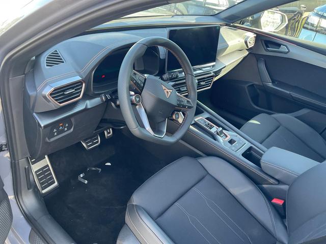 Cupra Leon Sportstourer - 2.0 TSI 150 kW 4Drive DSG 4Drive, AHK, Navi, Side, Matrix, el. Klappe, 18-Zoll, 5 J.-Garantie