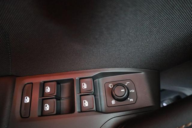 Cupra Leon Sportstourer 2.0 TSI 150 kW 4Drive DSG 4Drive, AHK, Navi, Side, Matrix, el. Klappe, 18-Zoll, 5 J.-Garantie 