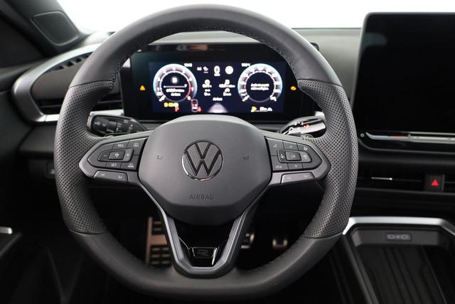 Volkswagen T-Roc 1.5 eTSI 110 kW R-Line DSG Black, neues Modell, 19-Zoll, Winter, sofort 