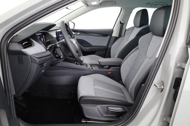 Skoda Octavia Combi 1.5 TSI 110 kW Selection Selection, LED, Side, ACC, Kamera, Winter, 17-Zoll 