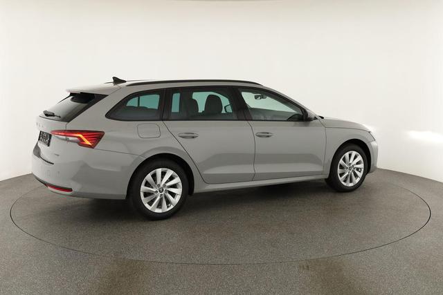 Skoda Octavia Combi 1.5 TSI 110 kW Selection Selection, LED, Side, ACC, Kamera, Winter, 17-Zoll 
