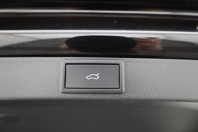 Skoda Octavia Combi 2.0 TDI 110 kW Selection DSG Selection, Navi, Pano, AHK, Teilleder, 5-J Garantie 