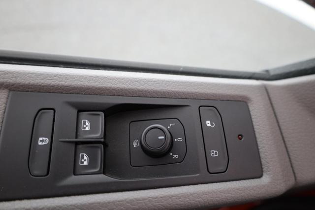 Volkswagen Transporter 6.1 FWD T6.1 2.0 TDI KR, Sitzheizung, 6-Sitzer, Park 