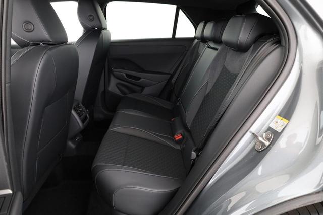 Volkswagen T-Roc 1.5 eTSI 110 kW R-Line DSG Black, neues Modell, 19-Zoll, Winter, sofort 