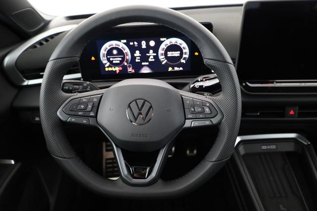 Volkswagen T-Roc 1.5 eTSI 110 kW R-Line DSG Black, neues Modell, 19-Zoll, Winter, sofort 