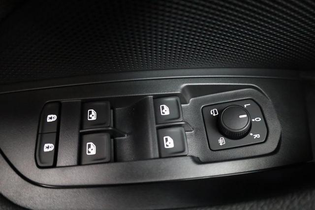 Skoda Kodiaq 2.0 TDI 110 kW Selection DSG Selection, AHK, Navi, Side, Kamera, Winter, 4 J.-Garantie 