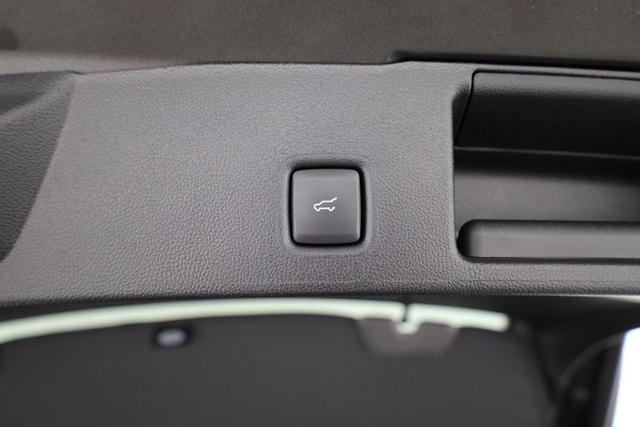 Ford Kuga Hybrid ST-Line X 2.5 FHEV 4x4 X, AHK, Navi, AreaView, Sound, Side, el. Klappe, Winter, 5 J.-Garantie 