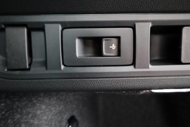 Skoda Octavia Combi 2.0 TSI 195 kW RS DSG, AHK, Navi, Matrix, Canton, Side, Winter, 5 J.-Garantie 