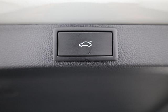 Skoda Octavia Combi 2.0 TSI 195 kW RS DSG, AHK, Navi, Matrix, Canton, Side, Winter, 5 J.-Garantie 