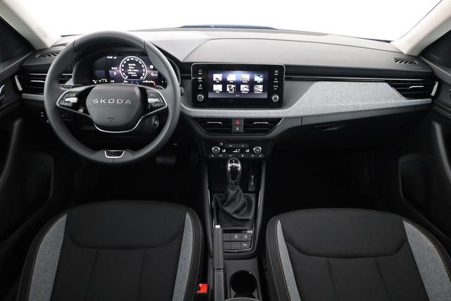 Skoda Kamiq Selection 1.5 TSI DSG Selection, LED, Kamera, Ladeboden, Winter, 16-Zoll 