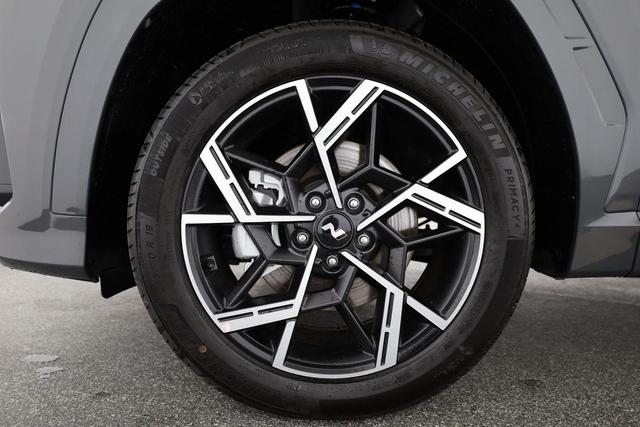 Hyundai TUCSON 1.6 T-GDI DCT 4WD N-LINE, AHK, el. Klappe, Teilleder, Navi, Kamera, ACC 