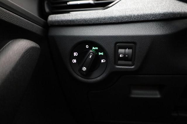 Skoda Kamiq Selection 1.5 TSI DSG Selection, LED, Kamera, Winter, 16-Zoll 