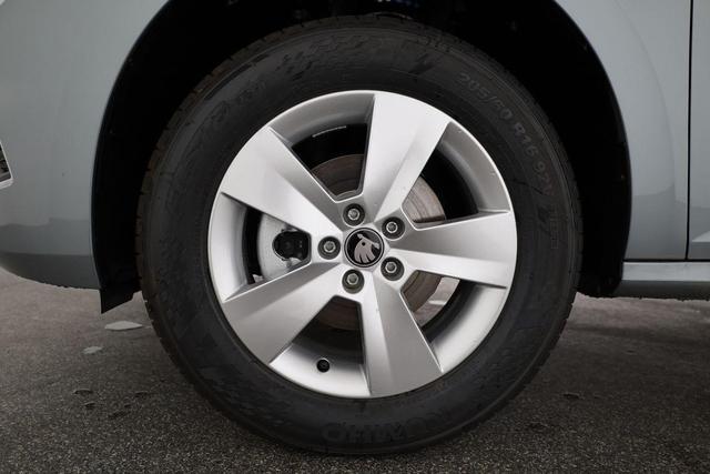 Skoda Kamiq Selection 1.5 TSI DSG Selection, LED, Kamera, Winter, 16-Zoll 