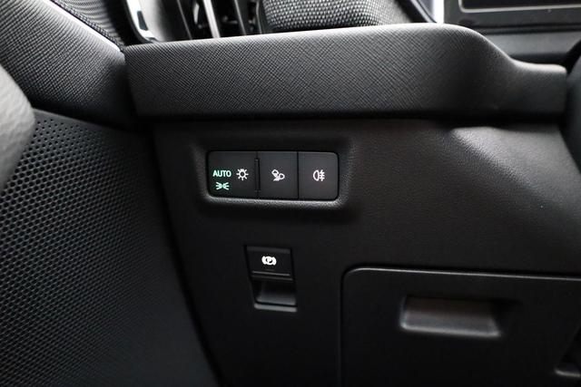 Skoda Kodiaq 2.0 TDI 110 kW Selection DSG Selection, 7-Sitzer, AHK, Navi, Kamera, Side, Winter 