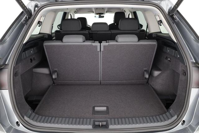 Skoda Kodiaq 2.0 TDI 110 kW Selection DSG Selection, 7-Sitzer, AHK, Navi, Kamera, Side, Winter 