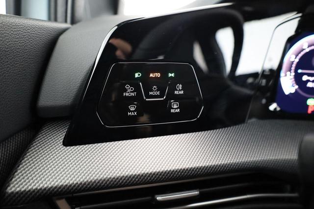 Volkswagen Golf 2.0 TSI 150 kW 4Motion R-Line VIII DSG 4M R-LINE, AHK, LED-Plus, 18-Zoll, Side, Kamera, Winter, 3 J.-Garantie 