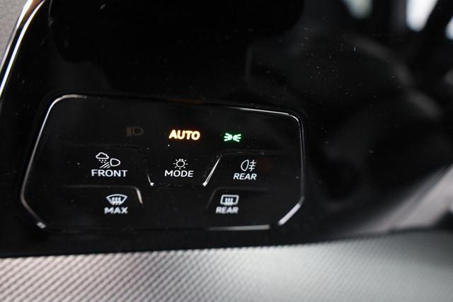 Volkswagen Golf 2.0 TSI 150 kW 4Motion R-Line VIII DSG 4M R-LINE, AHK, LED-Plus, 18-Zoll, Side, Kamera, Winter, 3 J.-Garantie 