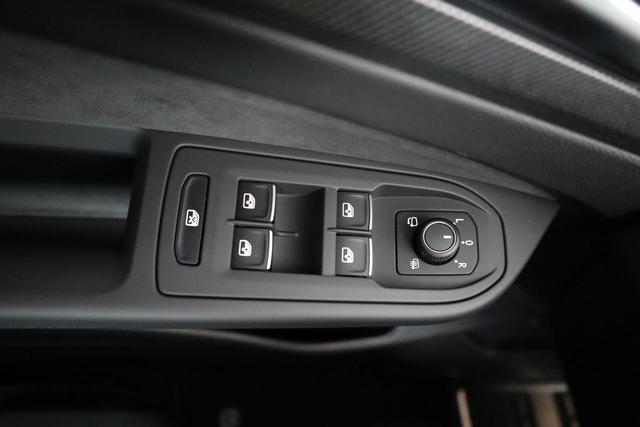 Volkswagen Golf 2.0 TSI 150 kW 4Motion R-Line VIII DSG 4M R-LINE, LED-Plus, 18-Zoll, Side, Kamera, Winter, 3 J.-Garantie 