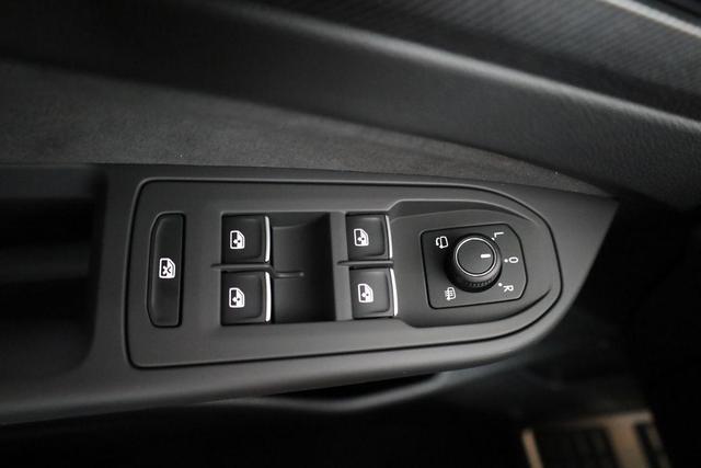 Volkswagen Golf 2.0 TSI 150 kW 4Motion R-Line VIII DSG 4M R-LINE, LED-Plus, 18-Zoll, Side, Kamera, Winter, 3 J.-Garantie 