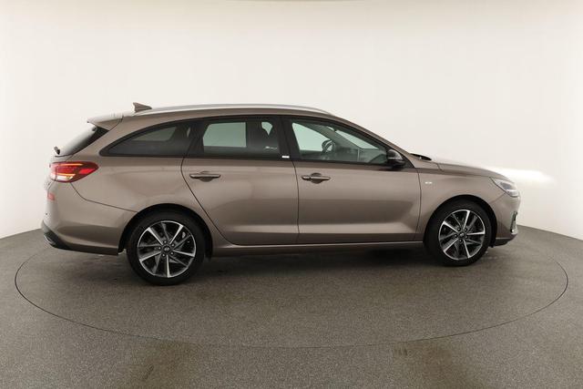 Hyundai i30 Kombi Edition 30+ Mild-Hybrid 1.5 T-GDI 30, Navi, Kamera, Winter, 16-Zoll 