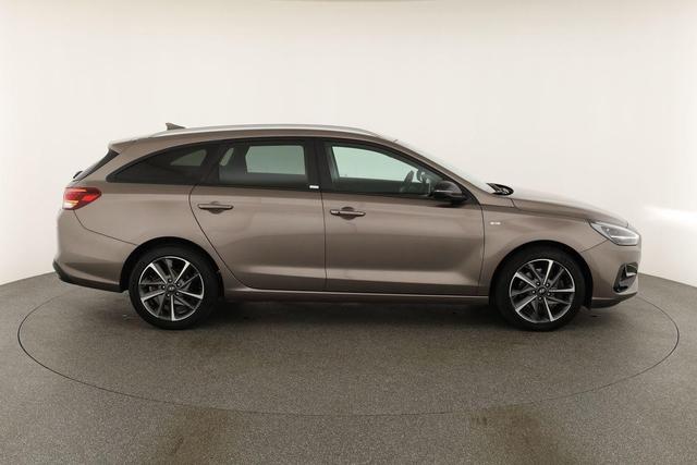 Hyundai i30 Kombi Edition 30+ Mild-Hybrid 1.5 T-GDI 30, Navi, Kamera, Winter, 16-Zoll 