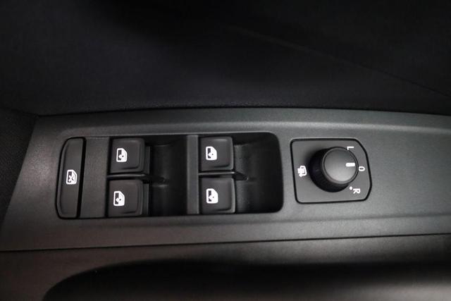 Skoda Fabia Selection 1.0 TSI Selection, LED, Kamera, Winter, 5 J.-Garantie 