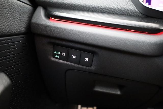 Skoda Octavia Combi 2.0 TDI 110 kW Sportline DSG Sportline, AHK, Navi, Matrix, Side, Kamera, Winter, 5 J.-Garantie 