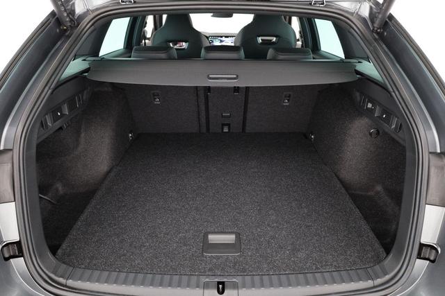 Skoda Octavia Combi 2.0 TDI 110 kW Sportline DSG Sportline, AHK, Navi, Matrix, Side, Kamera, Winter, 5 J.-Garantie 