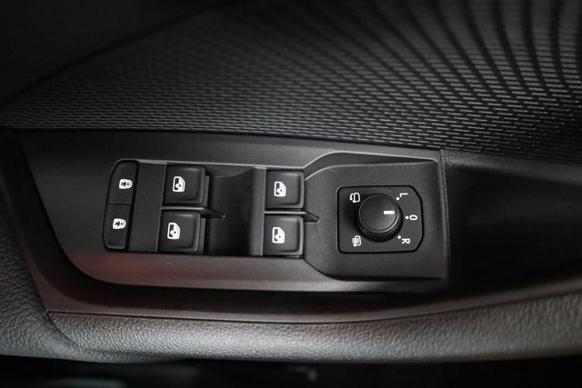 Skoda Octavia Combi 2.0 TDI 110 kW Sportline DSG Sportline, AHK, Navi, Matrix, Side, Kamera, Winter, 5 J.-Garantie 