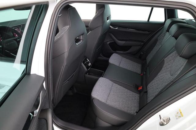 Skoda Octavia Combi 2.0 TDI 110 kW Sportline DSG Sportline, AHK, Navi, Matrix, Side, Kamera, Winter, 5 J.-Garantie 