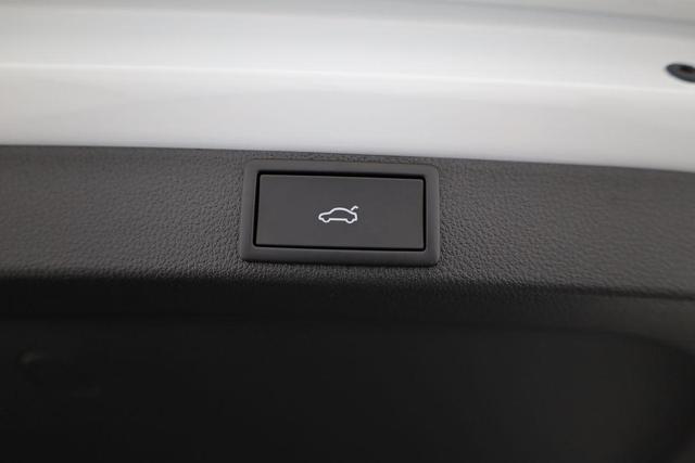 Skoda Octavia Combi 2.0 TDI 110 kW Sportline DSG Sportline, AHK, Navi, Matrix, Side, Kamera, Winter, 5 J.-Garantie 