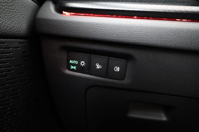 Skoda Octavia Combi 2.0 TDI 110 kW Sportline DSG Sportline, AHK, Navi, Matrix, Side, Kamera, Winter, 5 J.-Garantie 
